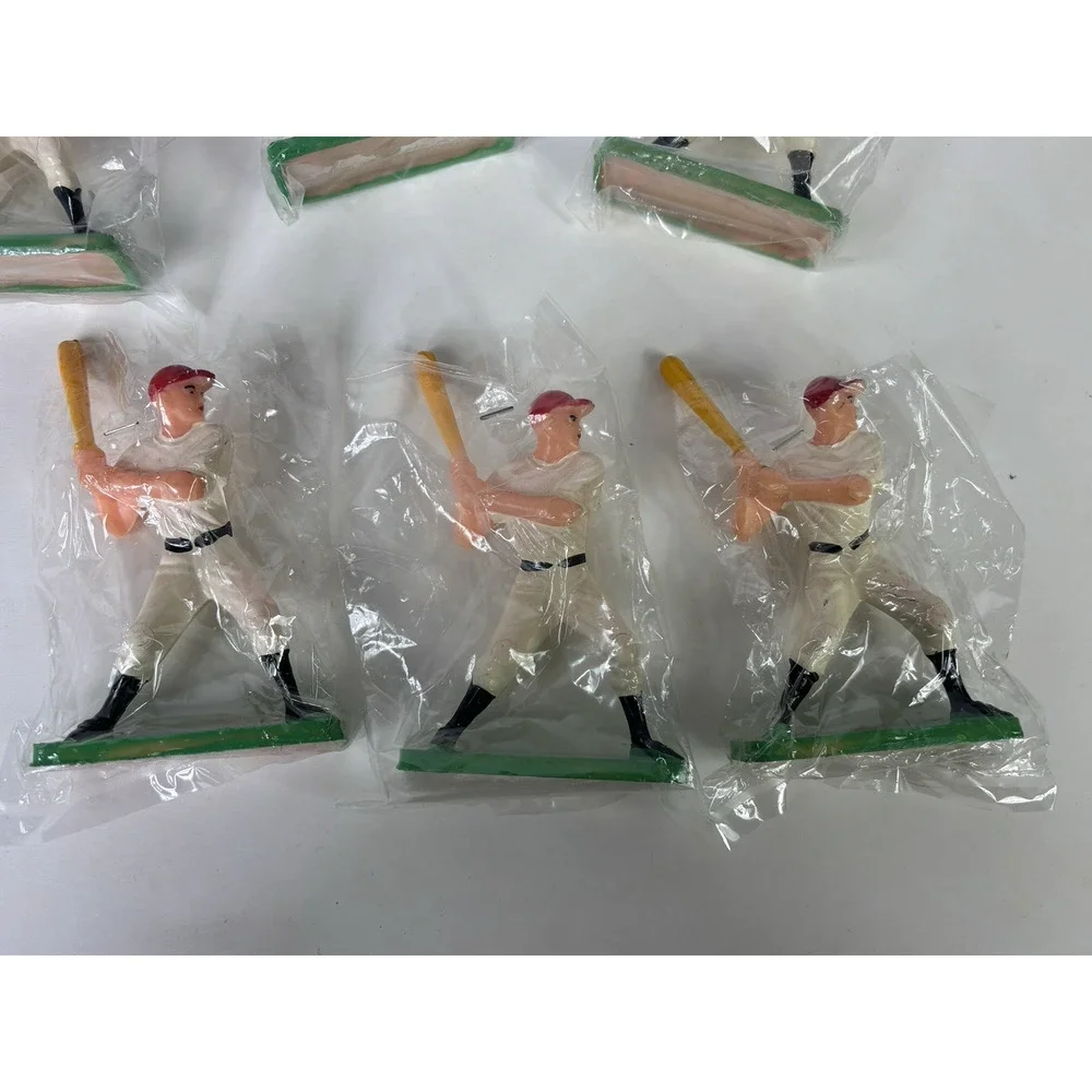 SET OF 7 VINTAGE HONG KONG PLASTIC BASEBALL PLAYER FIGURES - CAKE TOPPERS